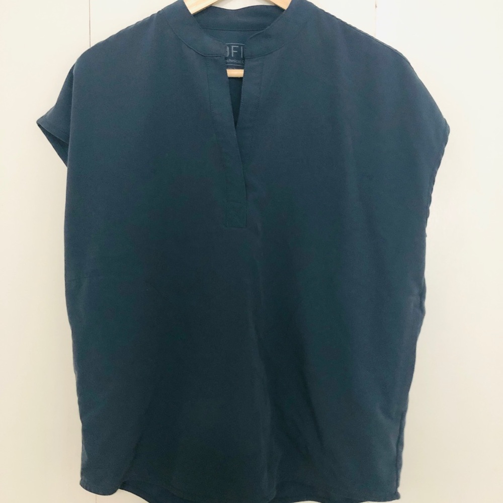 Figs Rafaela mandarin collar dark harbor scrub top